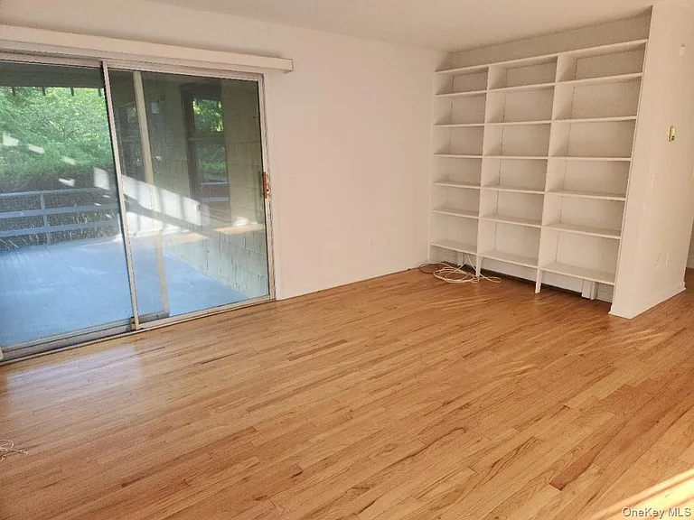20 Locust St #1B — Photo 3