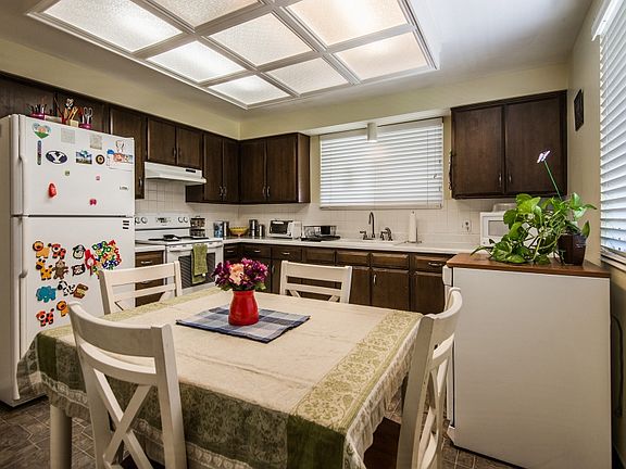 5th image of 1721 E Hillrise Cir