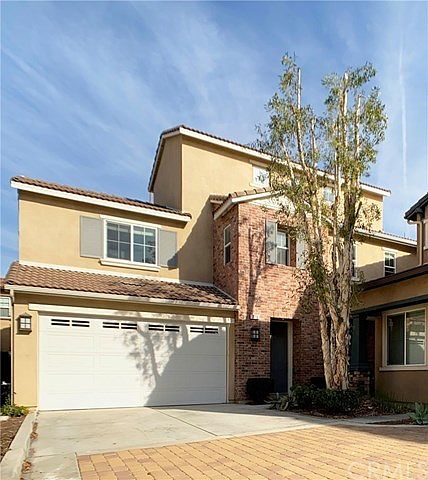 1st image of 376 W Pebble Creek Ln