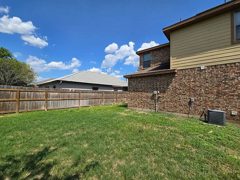 203 Anne Louise Dr — Photo 22