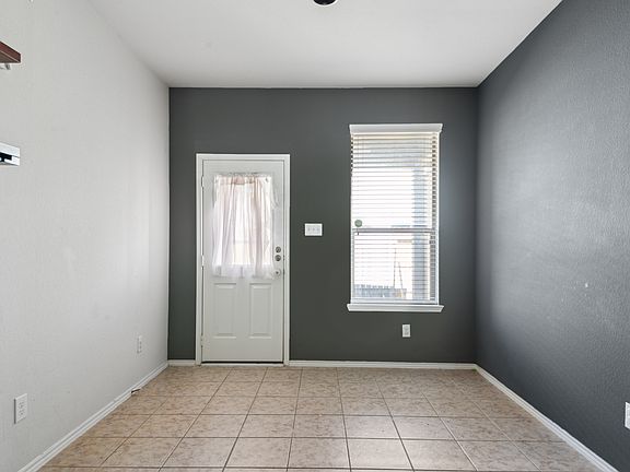 4th image of 1819 Killiney Ct