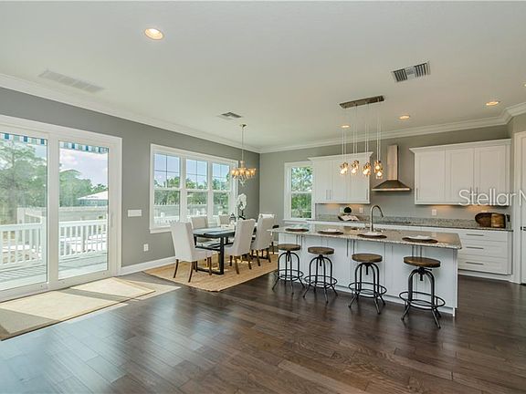 4th image of 422 Oceanview Ave
