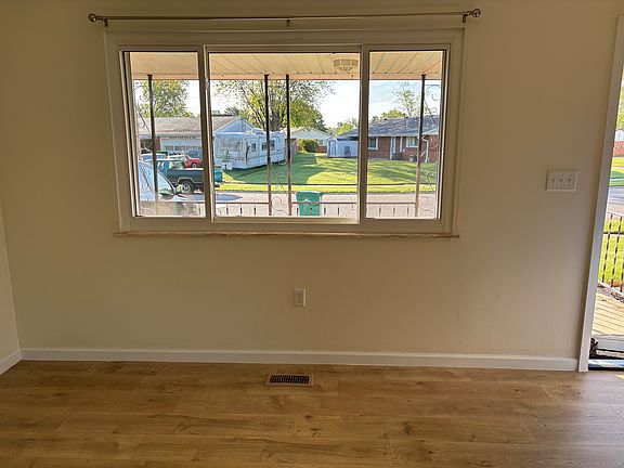 4th image of 6668 Oak Hill Dr