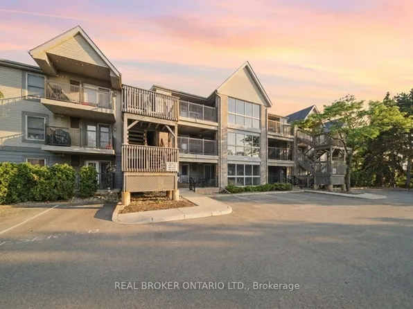 2040 Cleaver Ave #202, Burlington, ON L7M 4C4