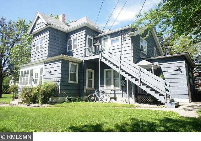 2nd image of 1921 Roblyn Ave