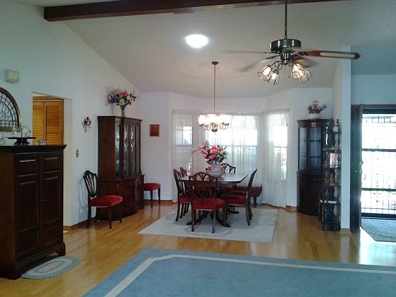 4th image of 481 Crystal Lake Dr