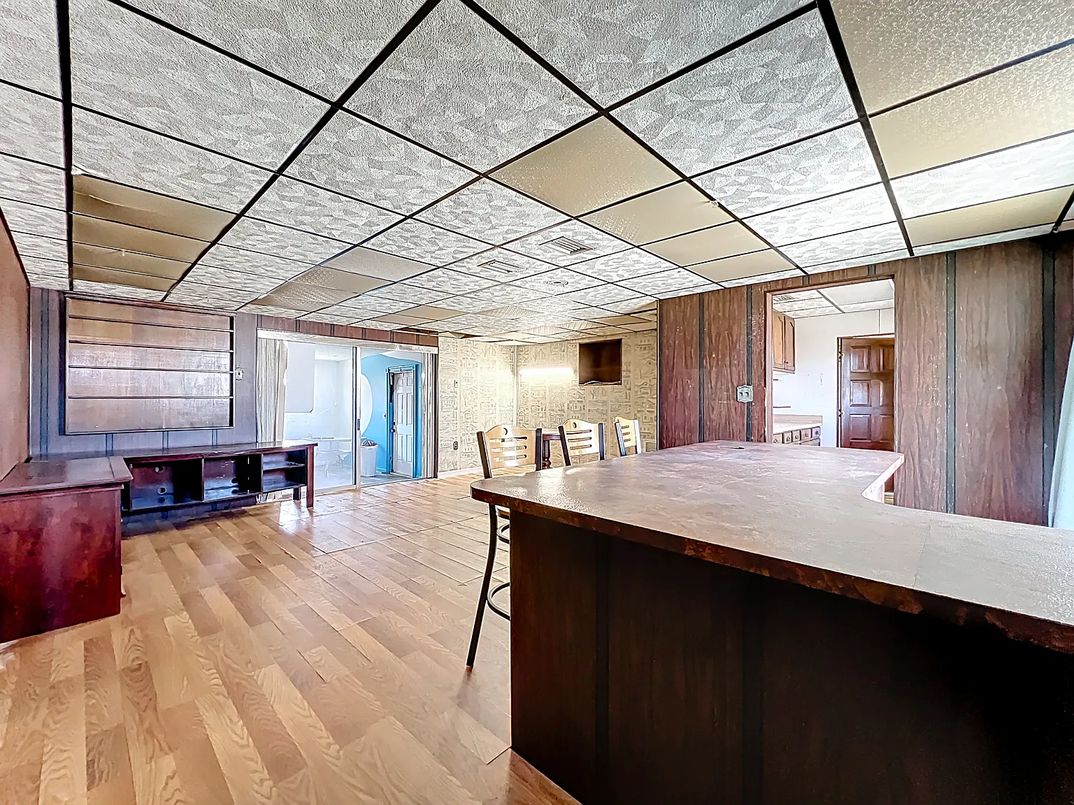 122 Eden Avenue - 1 — Photo 3