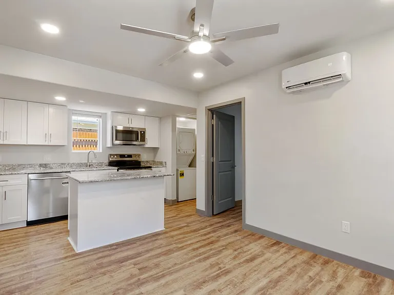 1720 E Edison St — Photo 3