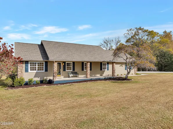 851 Eagle View Dr, Kodak, TN 37764