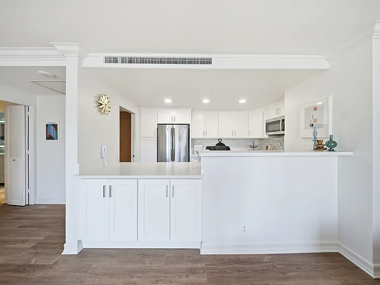 2160 Century Park E #910 — Photo 7