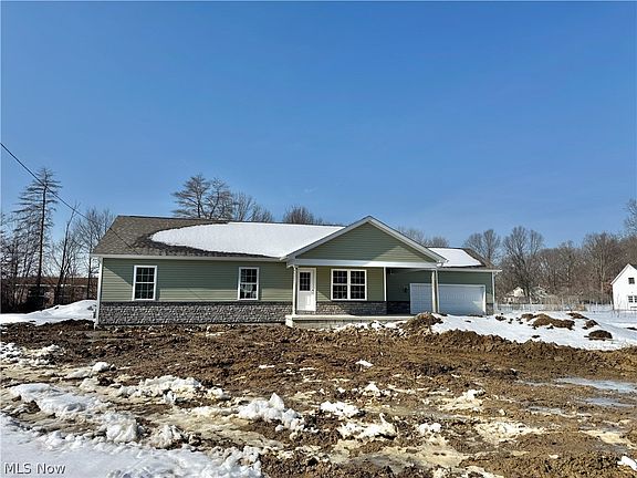 2nd image of 406 S Raccoon Rd
