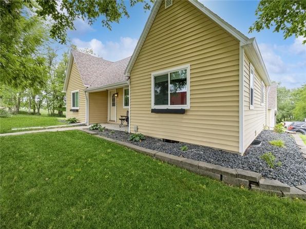 2981 214th Trl, Winterset, IA 50273