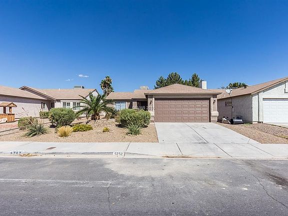 3rd image of 5752 Forsythe Dr