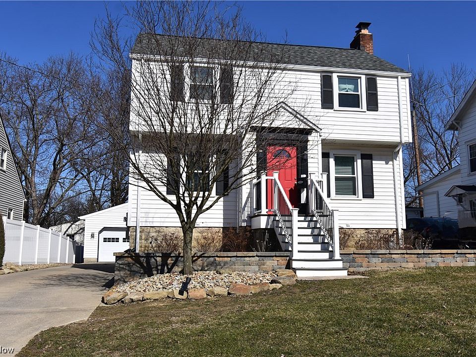 1st image of 214 Erskine Ave
