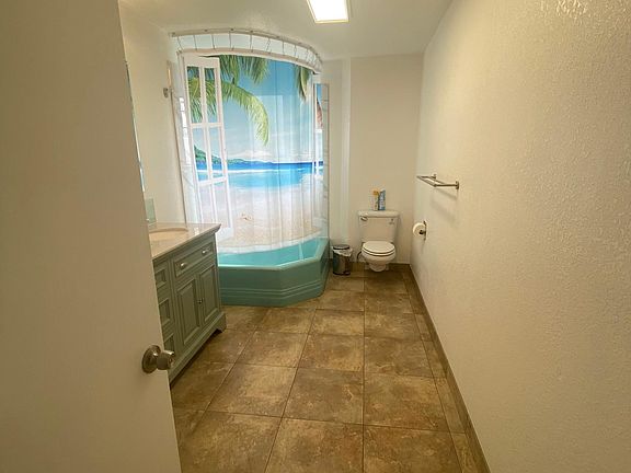 4th image of 3244 Maricopa Ave