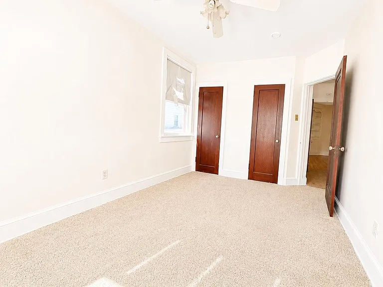522 E Main St #B — Photo 25