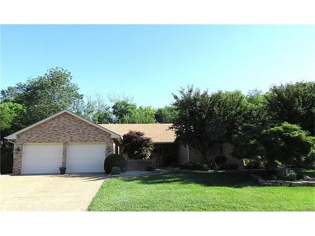 2007 Greenbrier Dr photo 1