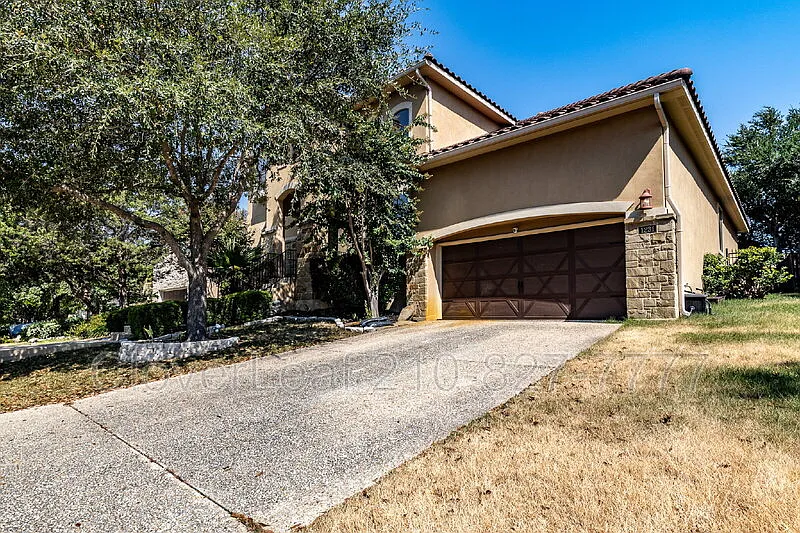 4 bed, 3.5 bath, 3036 sqft, $3,097 — Photo 3