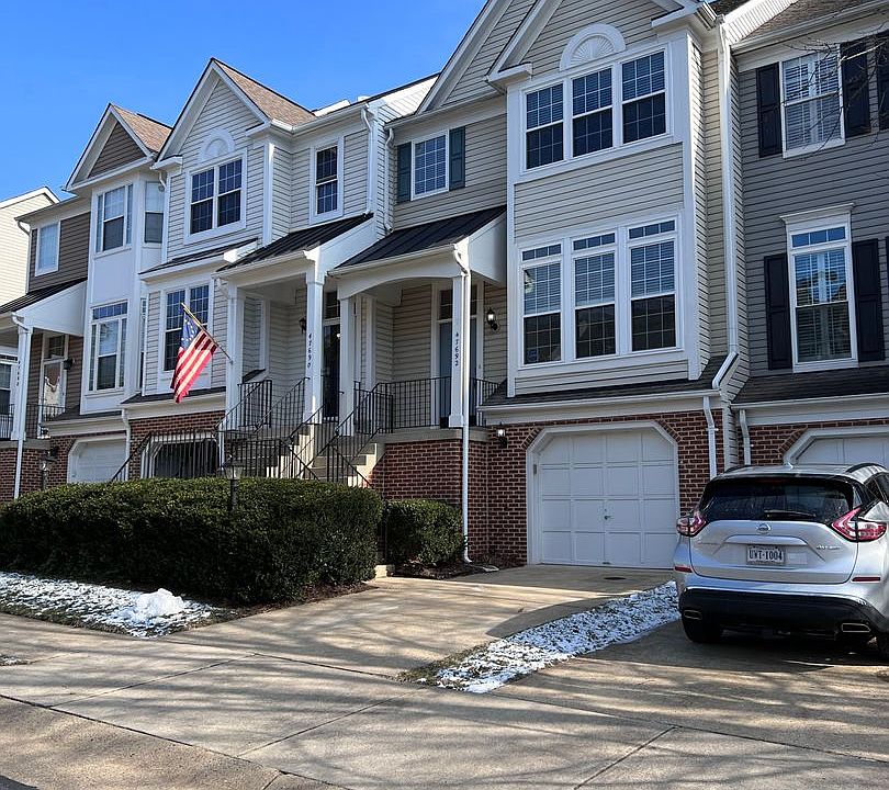 1st image of 47692 Woolcott Sq