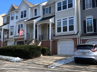 47692 Woolcott Sq, Sterling, VA 20165