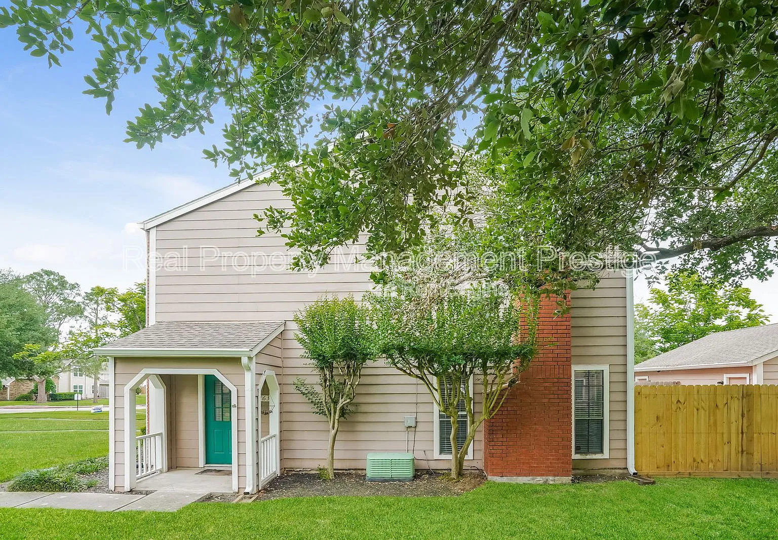 2 bed, 2.0 bath, 1304 sqft, $1,995 — Photo 1