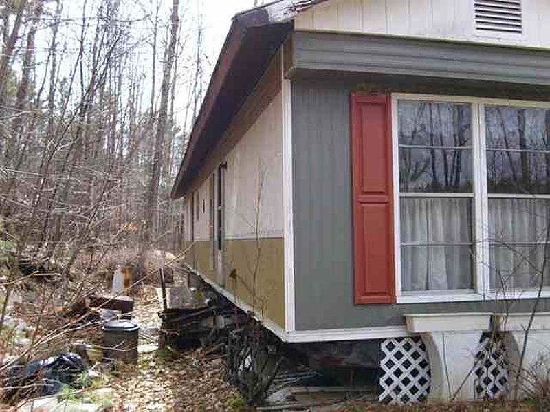 4th image of 424 E LAKE Road