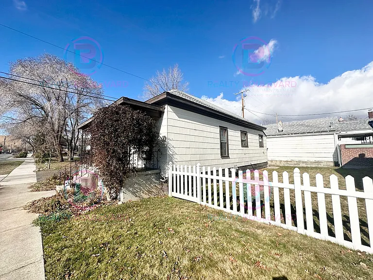 815 Jones St — Photo 17