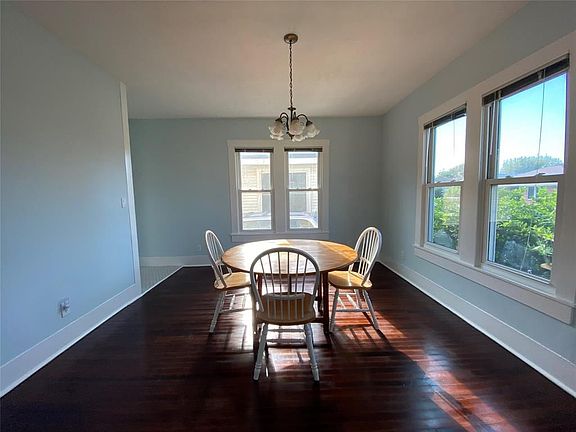 4th image of 4101 Avenue S 1/2