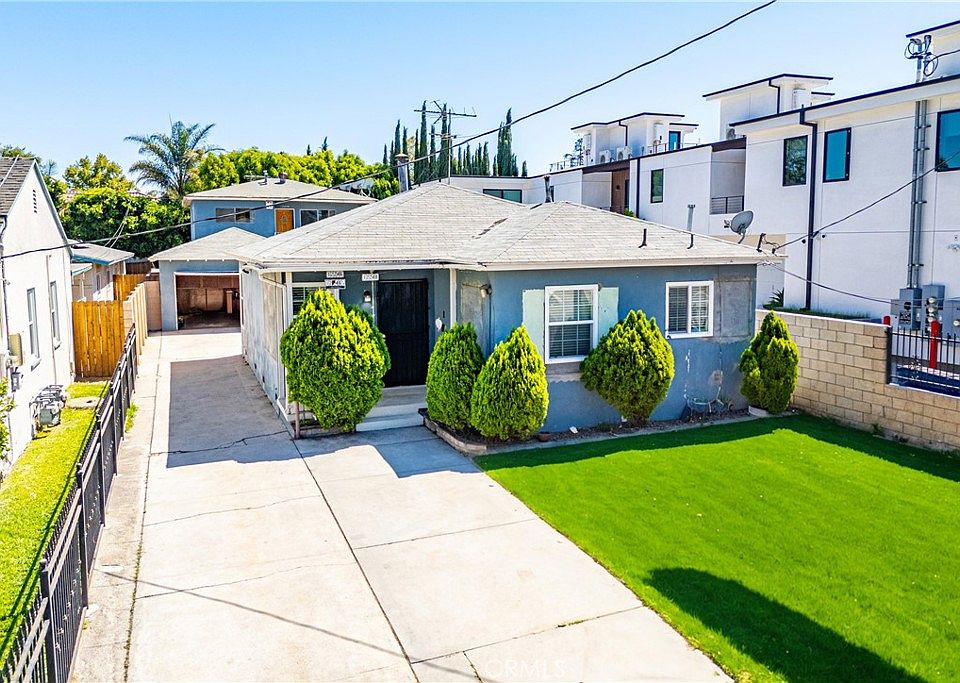 1st image of 12248 Oxnard St