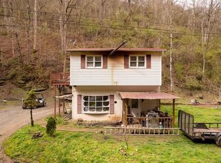 102 Lick Frk, Pikeville, KY 41501
