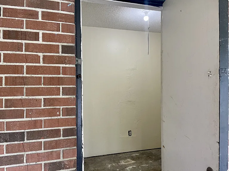 115 Hardwick Rd — Photo 10