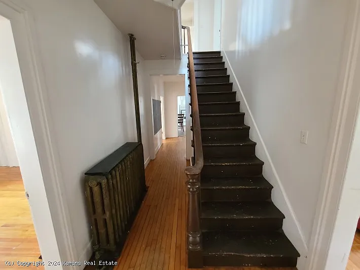 49 S Prospect St — Photo 10