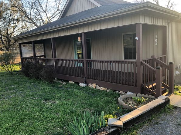 704 Old Manchester Rd