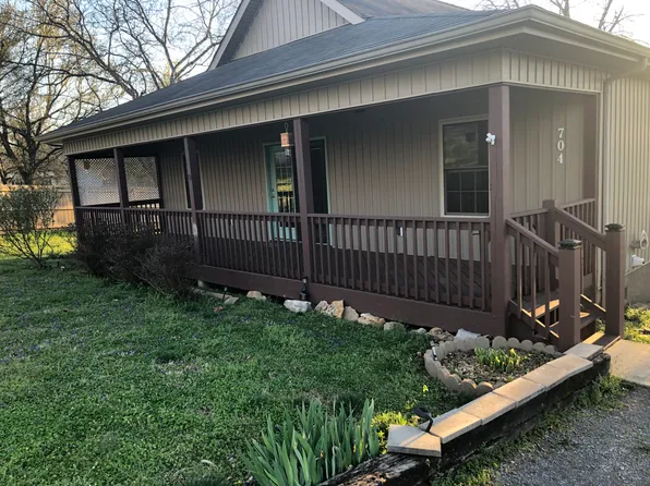 704 Old Manchester Rd, Woodbury, TN 37190