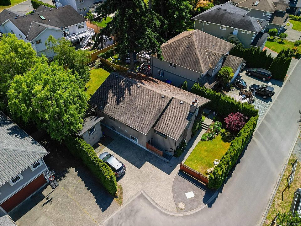 1st image of 110 Jedburgh Pl