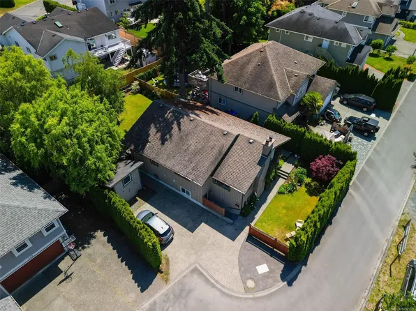 110 Jedburgh Pl, View Royal, BC V9B 6N7