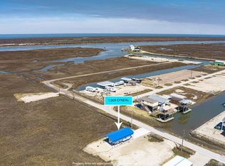 1069 O'Neal Rd, Pt Bolivar, TX 77650