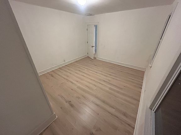 2nd image of 701 W 2nd St Floor 2