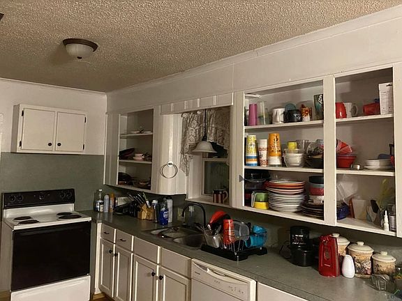 4th image of 609 W Gay Ave