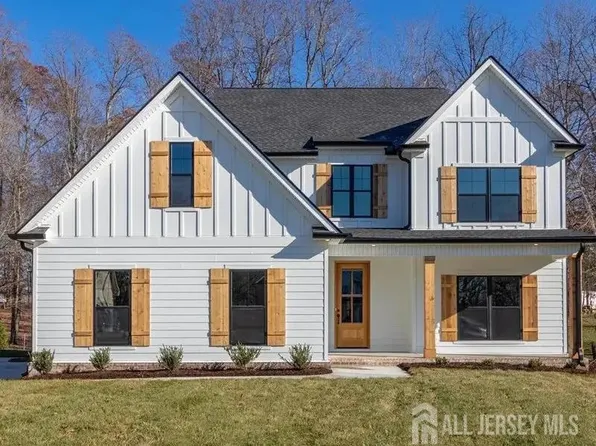 265 Plainfield Rd, Edison, NJ 08820