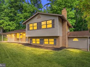 7233 Ashview Dr, Springfield, VA 22153