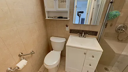 Sold by Thomas Lipovetsky, LREB