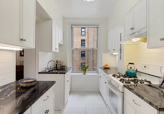3rd image of 780 W End Ave APT 5D