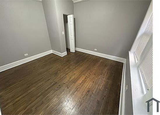 3rd image of 8056 S Marshfield Ave
