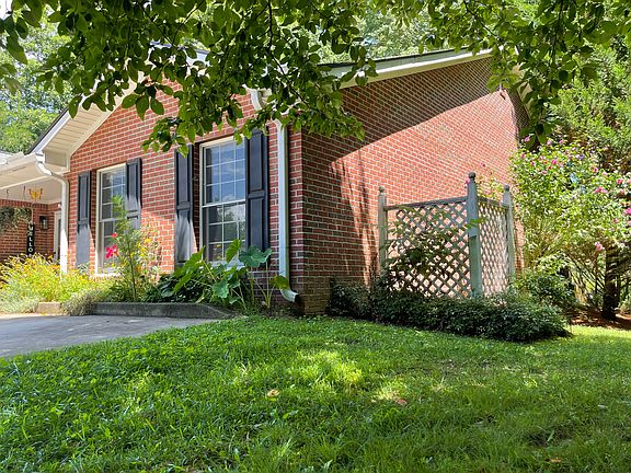 3rd image of 249 Merrydale Ln APT D