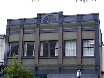 2nd image of 131 E Main St