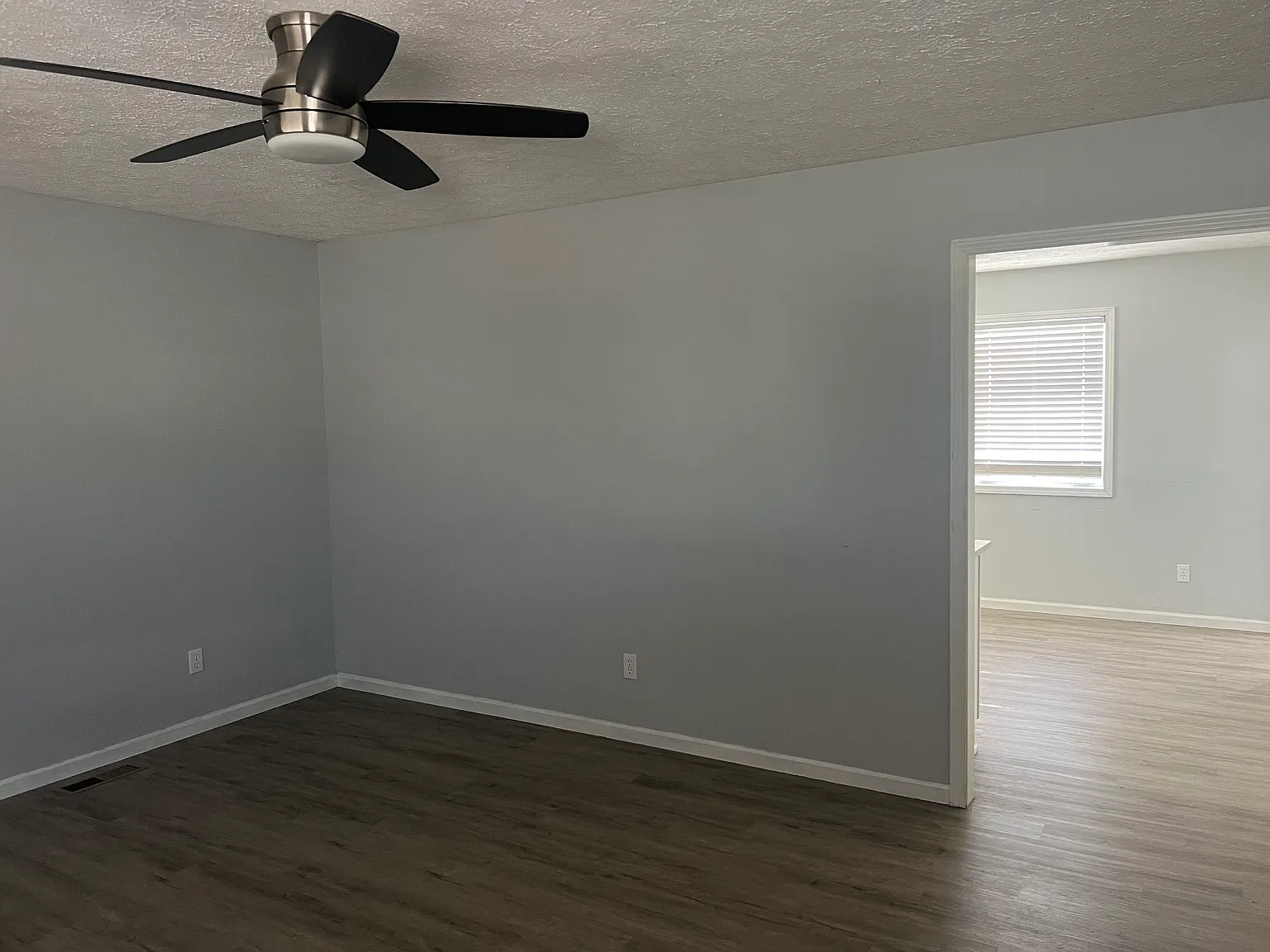 3 bed, 945 sqft, $1,500 — Photo 4