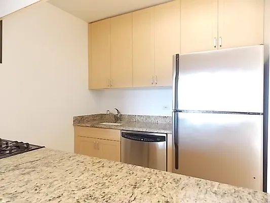 Rented by Stonehenge NYC LLC | media 12