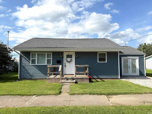 113 W Maple St, Flora, IN 46929