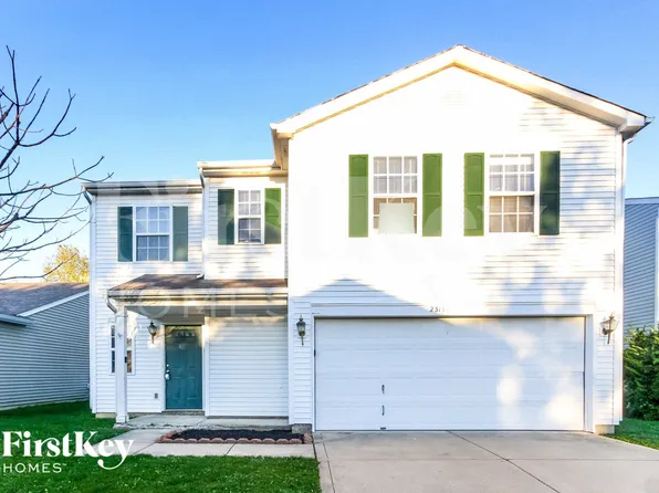 2315 Summerwood Ln, Greenwood, IN 46143
